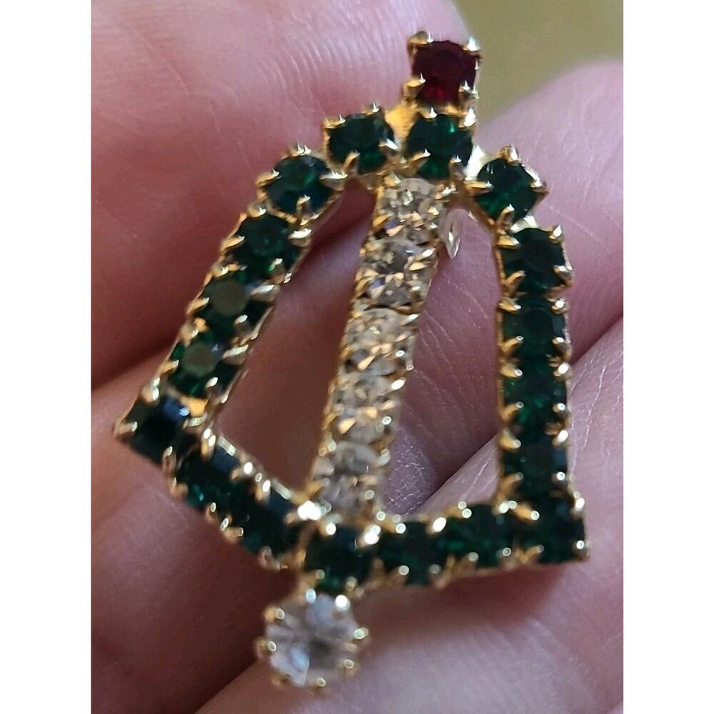 VTG CHRISTMAS BELL Open work Brooch Pin gold tone metal red green RHINESTONE